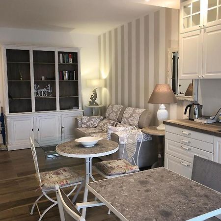 ロッツァーノ La Rosa Bianca Bed & Breakfast エクステリア 写真